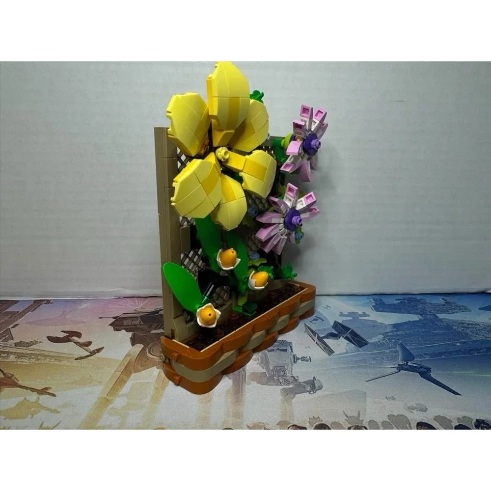 LEGO Botanical Collection: Flower Trellis Display 40683 Complete Limited Edition